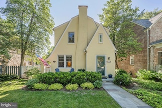 6121 32nd St NW, Washington, DC 20015