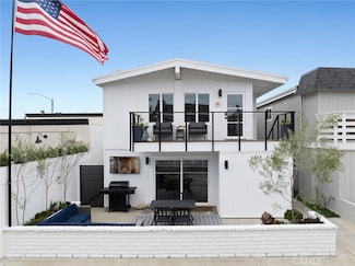 207 Colton St, Newport Beach, CA 92663