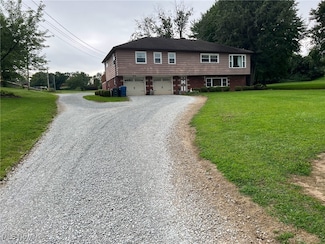 988 E Turkeyfoot Lake Rd, Akron, OH 44312