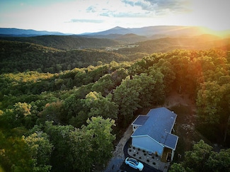 1331 Cherokee Trail, Covington, VA 24426