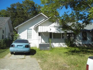 3214 W 16th St, Little Rock, AR 72204
