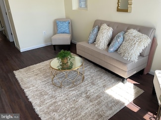 703 E 22nd St, Baltimore, MD 21218