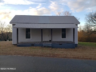 102 Spivey St, Rockingham, NC 28379