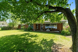 10756 Aldina Dr, Conneaut Lake, PA 16316