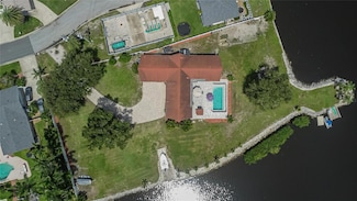 853 Seacrest Dr, Largo, FL 33771