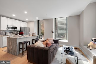 301-3 Cherry St Unit 424, Philadelphia, PA 19106