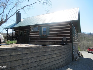 3002 Nellie Dr, Sevierville, TN 37876
