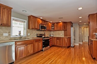 10 Buttonwood Rd, Stoneham, MA 02180