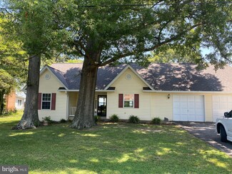 18976 Wicomico River Dr, Cobb Island, MD 20625