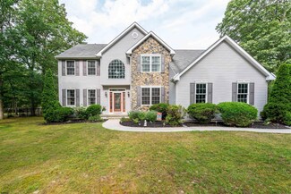 551 Willow Oak Dr, Mays Landing, NJ 08330