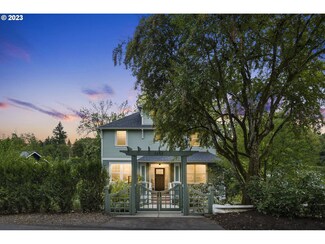 3652 SW Hume St, Portland, OR 97219