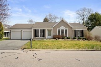 2 Beechwood Dr, Waterford, CT 06385