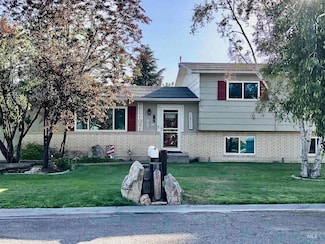 2726 Fairmont Dr, Burley, ID 83318