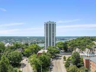2200 Victory Pkwy, Cincinnati, OH 45206