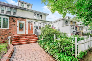 7 Howard Ct, Staten Island, NY 10310