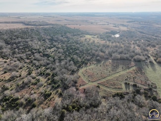 11108 S Berryton Rd, Carbondale, KS 66414