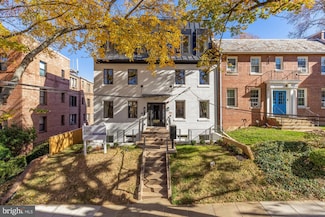 2647 41st St NW Unit 4, Washington, DC 20007