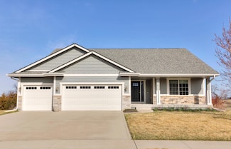 1628 NW Pine View Cir, Ankeny, IA 50023