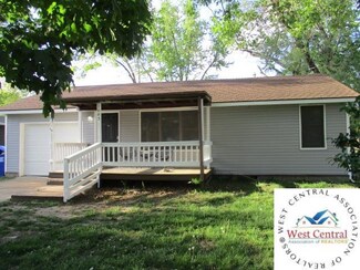 2005 E 16th St, Sedalia, MO 65301