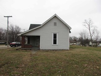 196 W 4th St, Oaktown, IN 47561
