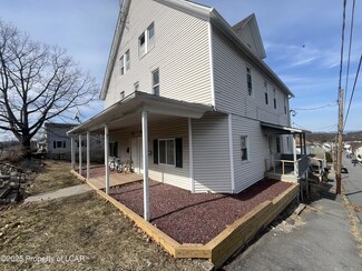 200 Mclean St, Dupont, PA 18641