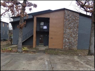 1807 Sanford Dr, Little Rock, AR 72227
