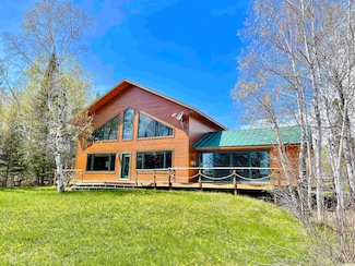 183 Cramer Rd, Schroeder, MN 55613
