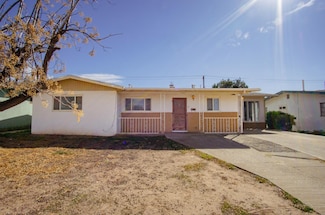 1702 Mountain View Ave, Alamogordo, NM 88310