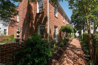 209 44th St, Virginia Beach, VA 23451