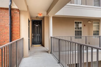 305 Seven Springs Way Unit 302, Brentwood, TN 37027