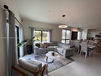 8001 NW 41st St Unit 207, Doral, FL 33166