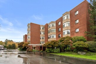 99 Florence St Unit 404A, Chestnut Hill, MA 02467