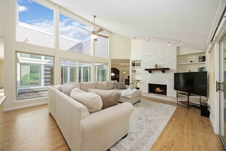 14214 Briarhills Pkwy, Houston, TX 77077