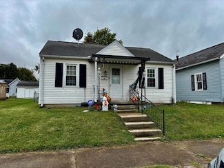 1023 S Hinde St, Washington Court House, OH 43160