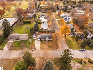 109 Boughey St, Traverse City, MI 49684