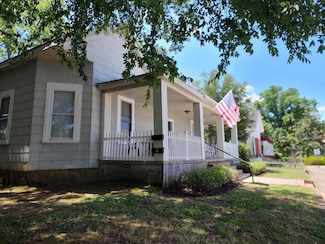 117 W Pickens St, Abbeville, SC 29620