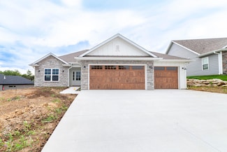 1977 N Booker Dr, Katy Township, MO 65202