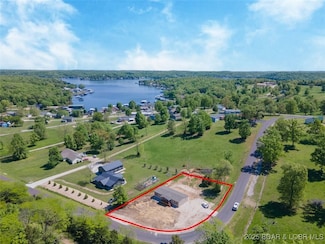 30535 Towering Oak Ln, Gravois Mills, MO 65037