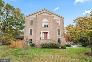 8019 Tanworth Ct, Springfield, VA 22152