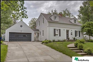 307 S 68th Ave, Omaha, NE 68132
