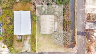 116 SE 45th St, Oak Island, NC 28465