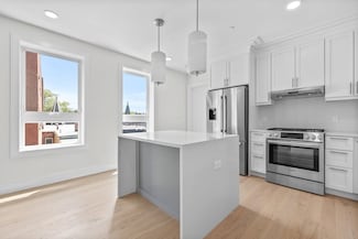 301 Border St Unit 603, Boston, MA 02128