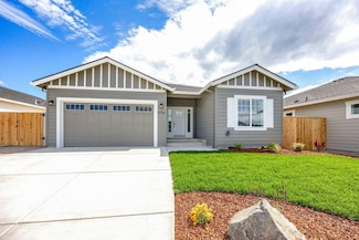 3754 Durst St, Medford, OR 97504