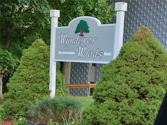 1 Wyndover Woods Ln Unit 17, White Plains, NY 10603