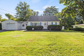 1975 Lake Rd, Hamlin, NY 14464