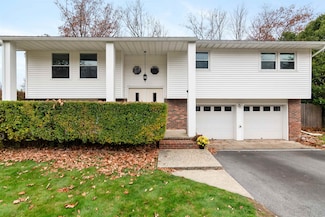 26 Margaret St, Essex Junction, VT 05452