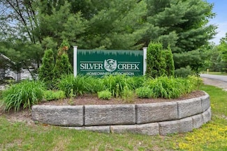 8605 Spring Ridge Dr, Petoskey, MI 49770