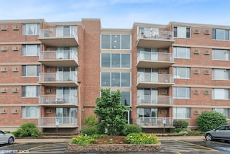 2200 S Stewart Ave Unit 4A, Lombard, IL 60148