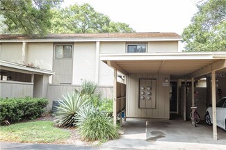 8018 Hibiscus Dr, Temple Terrace, FL 33637