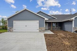 633 Pine St, Dickeyville, WI 53808
